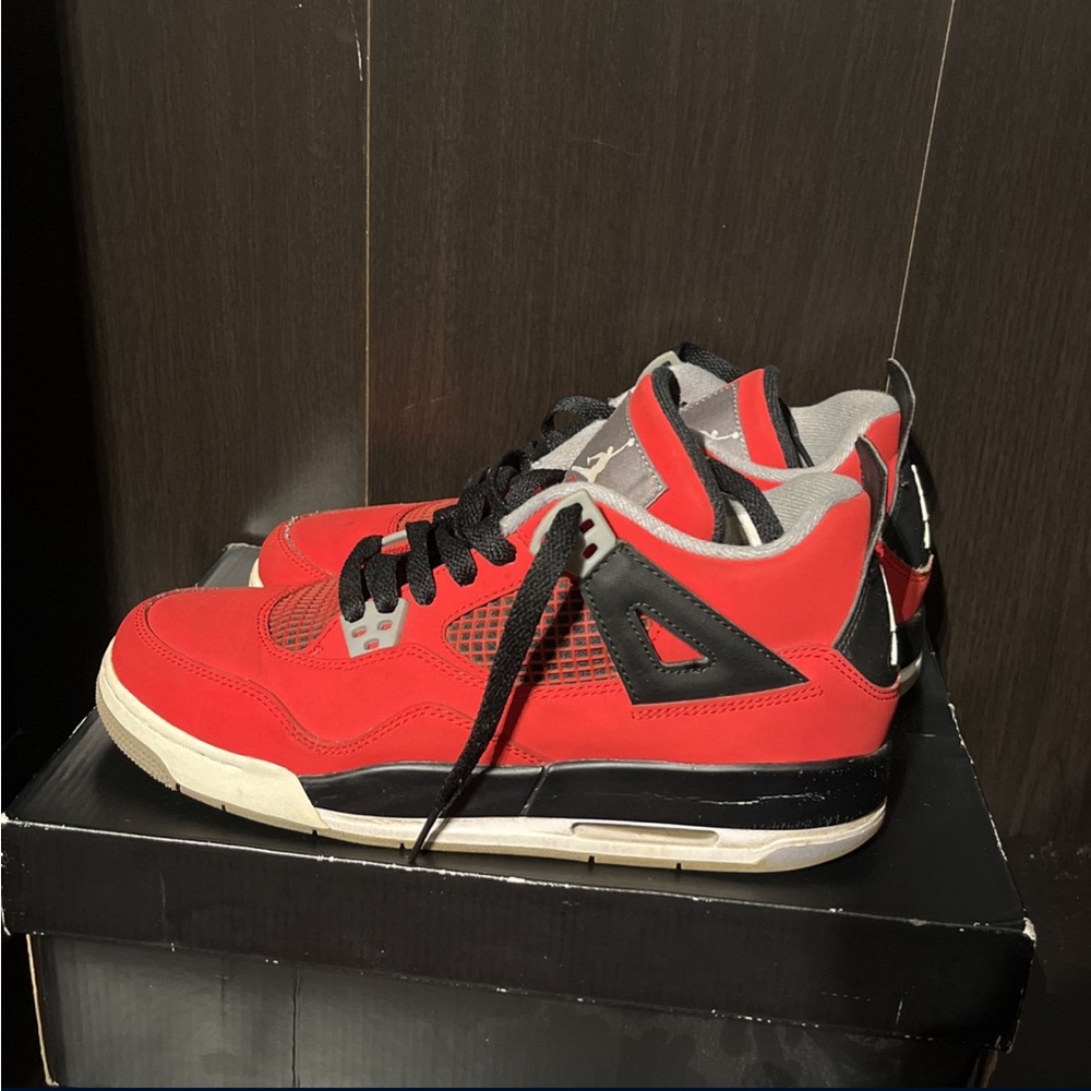 Jordan Toro Bravo 4s